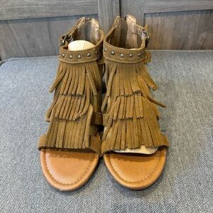 Minnetonka Suede Sandals Fringe Brown